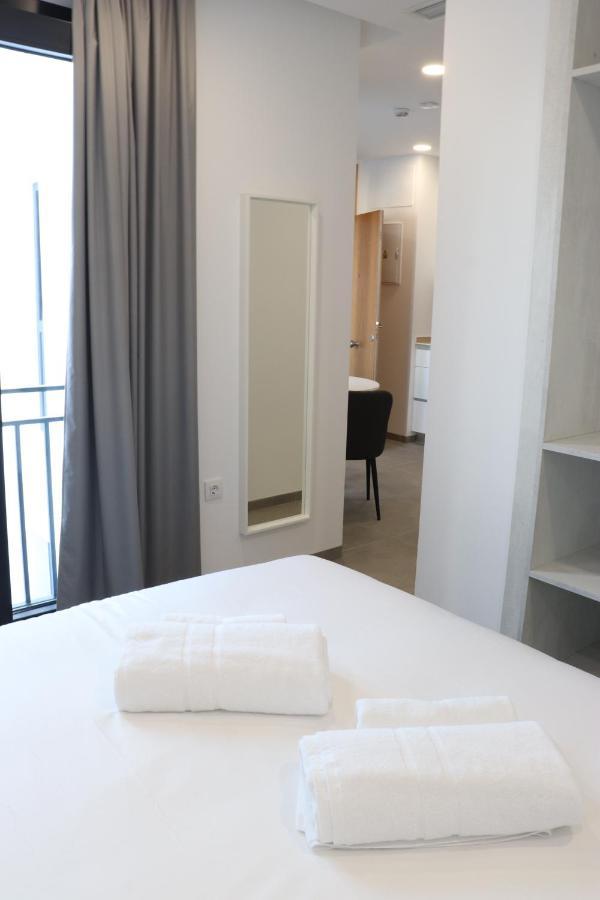 V&C Apartamentos コニル・デ・ラ・フロンテラ エクステリア 写真