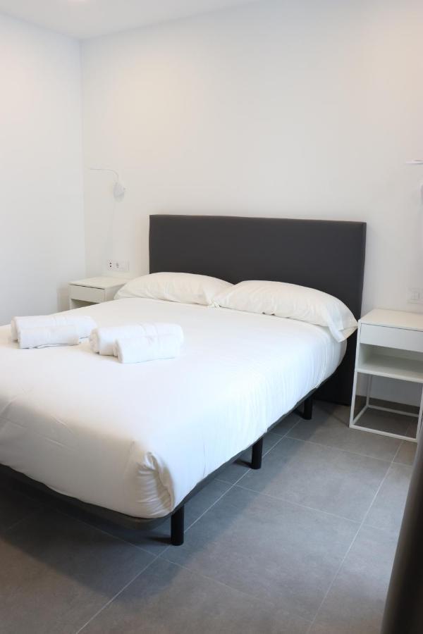 V&C Apartamentos コニル・デ・ラ・フロンテラ エクステリア 写真