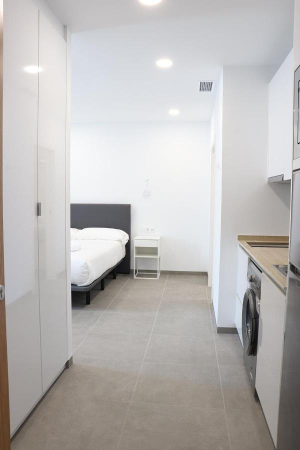 V&C Apartamentos コニル・デ・ラ・フロンテラ エクステリア 写真